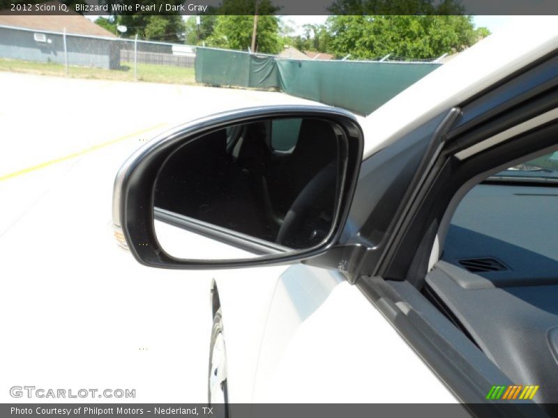 Blizzard White Pearl / Dark Gray 2012 Scion iQ