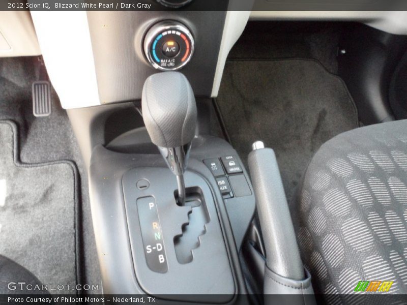Blizzard White Pearl / Dark Gray 2012 Scion iQ