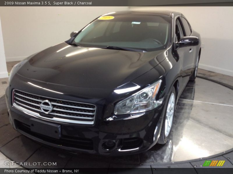 Super Black / Charcoal 2009 Nissan Maxima 3.5 S