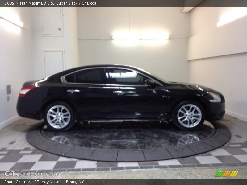 Super Black / Charcoal 2009 Nissan Maxima 3.5 S