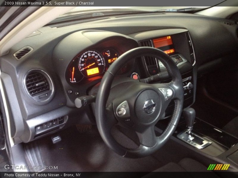 Super Black / Charcoal 2009 Nissan Maxima 3.5 S