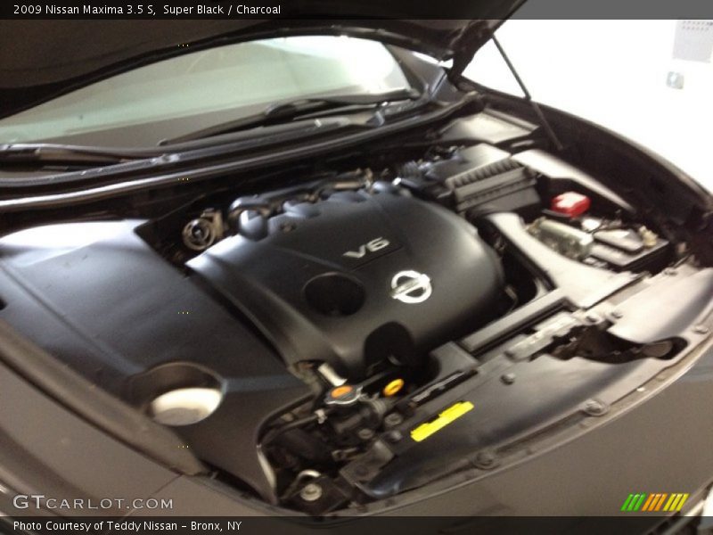 Super Black / Charcoal 2009 Nissan Maxima 3.5 S