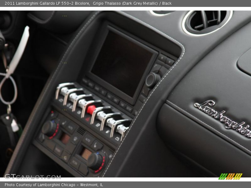 Controls of 2011 Gallardo LP 550-2 Bicolore