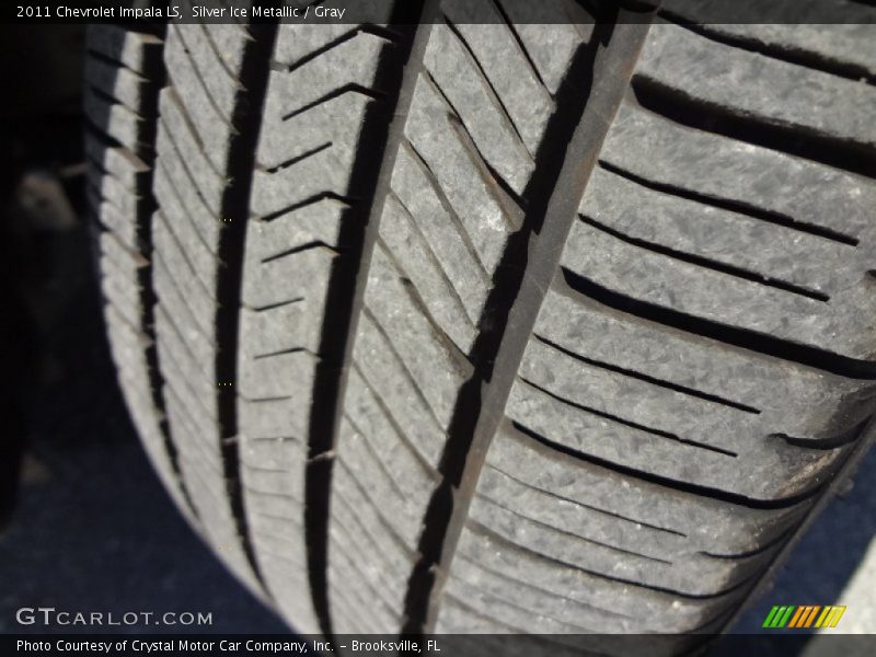 Silver Ice Metallic / Gray 2011 Chevrolet Impala LS