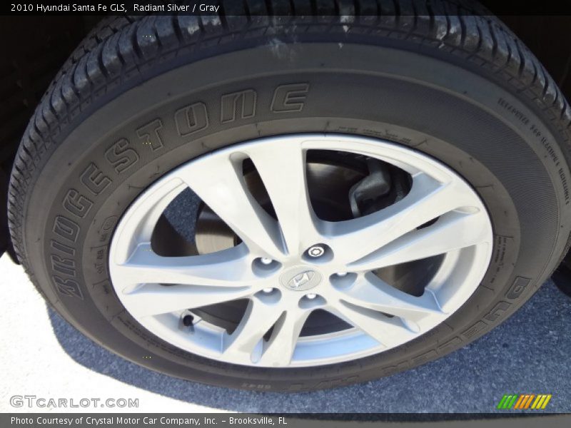 Radiant Silver / Gray 2010 Hyundai Santa Fe GLS