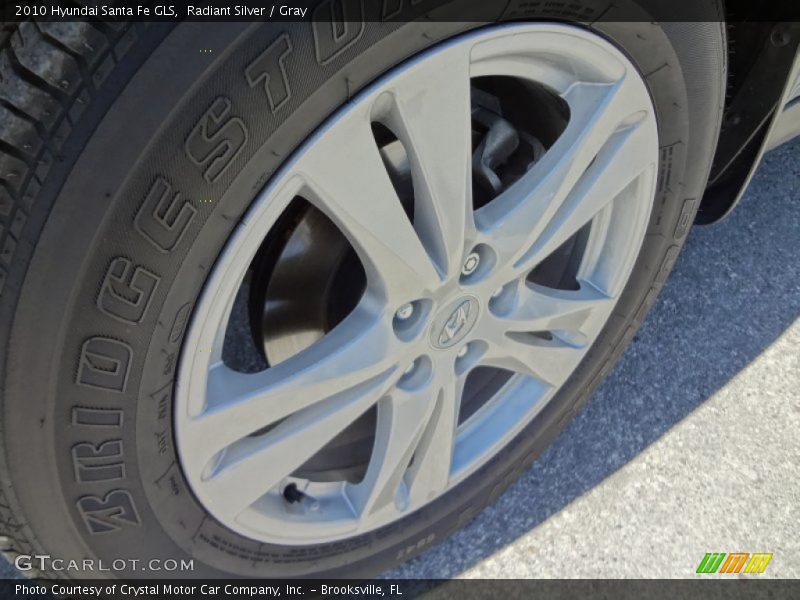 Radiant Silver / Gray 2010 Hyundai Santa Fe GLS