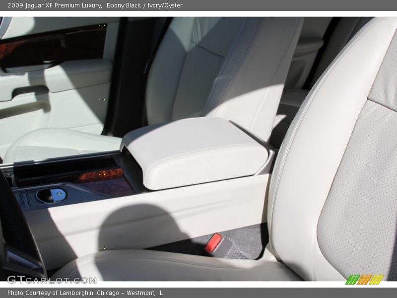 Ebony Black / Ivory/Oyster 2009 Jaguar XF Premium Luxury