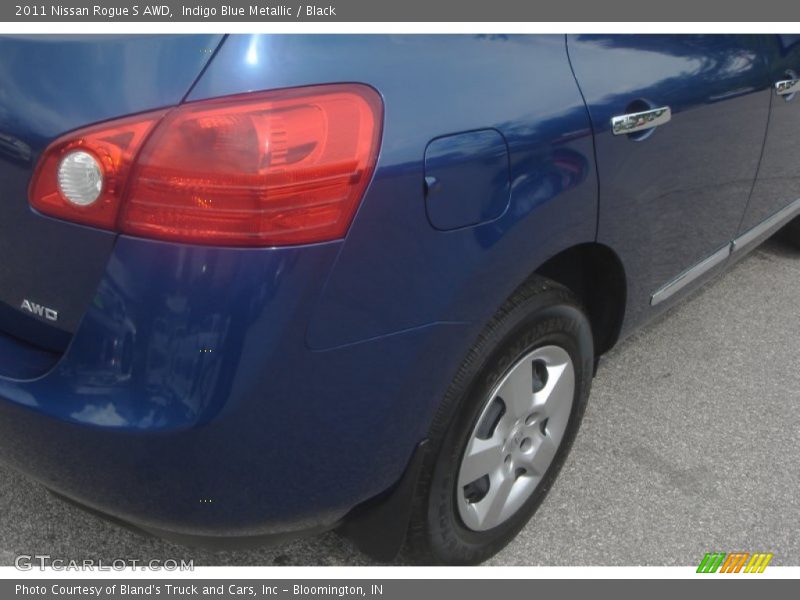 Indigo Blue Metallic / Black 2011 Nissan Rogue S AWD