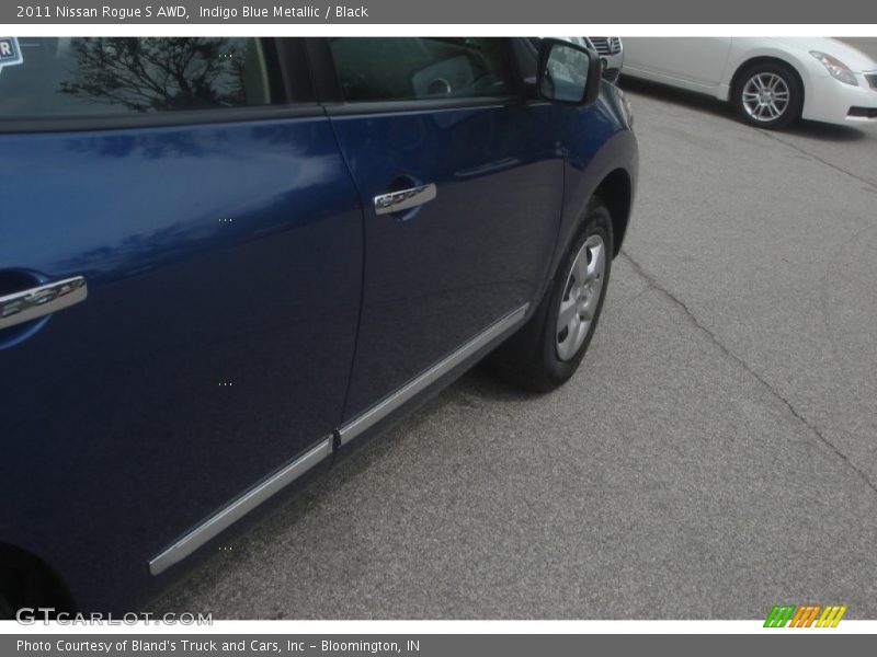 Indigo Blue Metallic / Black 2011 Nissan Rogue S AWD