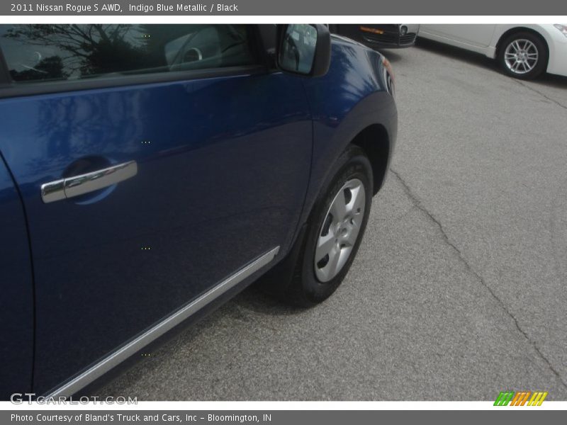 Indigo Blue Metallic / Black 2011 Nissan Rogue S AWD