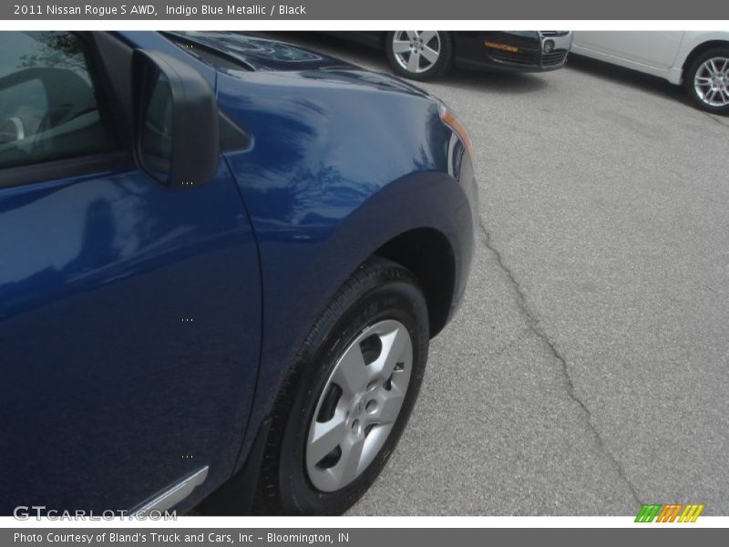 Indigo Blue Metallic / Black 2011 Nissan Rogue S AWD