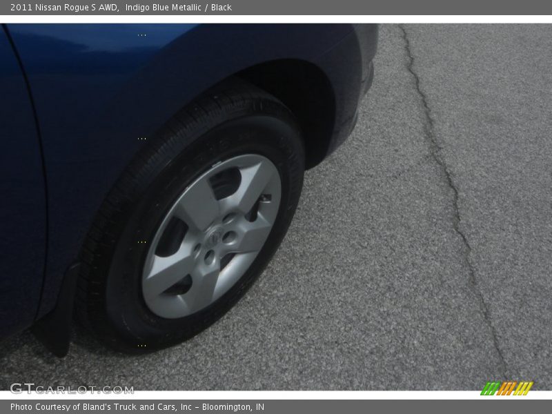 Indigo Blue Metallic / Black 2011 Nissan Rogue S AWD