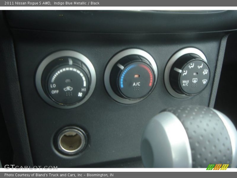 Indigo Blue Metallic / Black 2011 Nissan Rogue S AWD