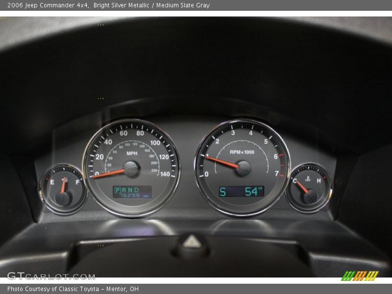 Bright Silver Metallic / Medium Slate Gray 2006 Jeep Commander 4x4
