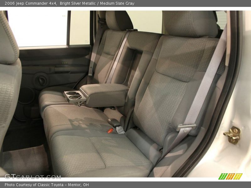 Bright Silver Metallic / Medium Slate Gray 2006 Jeep Commander 4x4