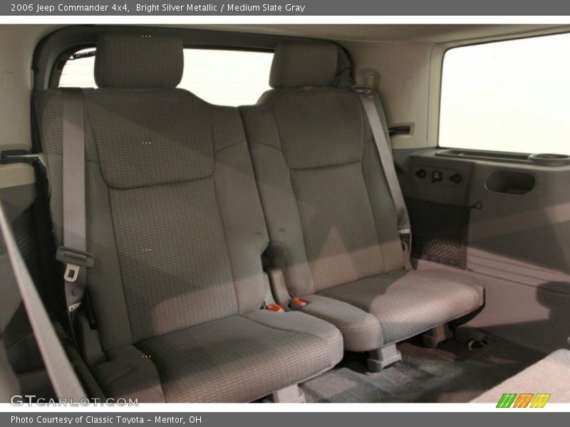 Bright Silver Metallic / Medium Slate Gray 2006 Jeep Commander 4x4