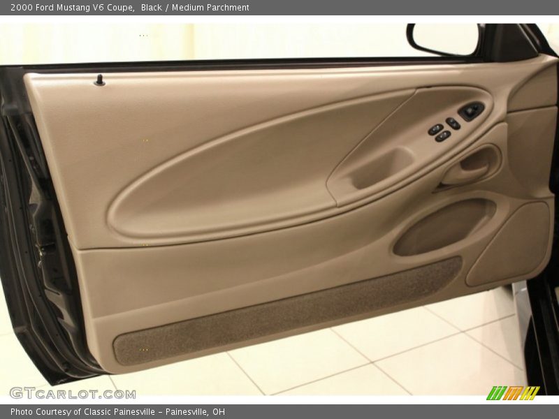 Black / Medium Parchment 2000 Ford Mustang V6 Coupe