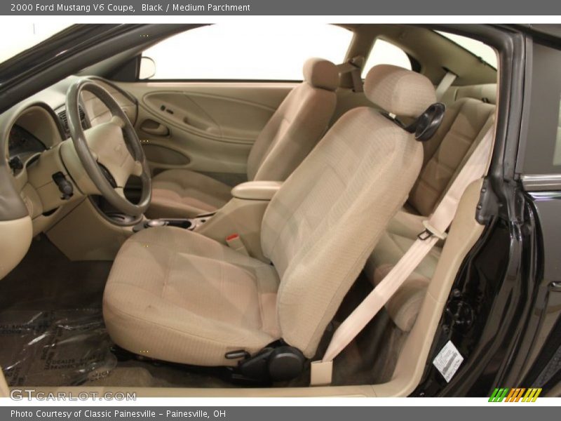Black / Medium Parchment 2000 Ford Mustang V6 Coupe