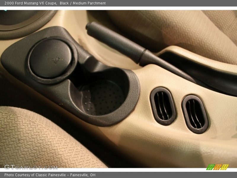 Black / Medium Parchment 2000 Ford Mustang V6 Coupe