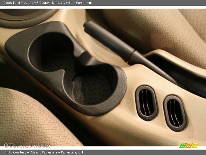 Black / Medium Parchment 2000 Ford Mustang V6 Coupe