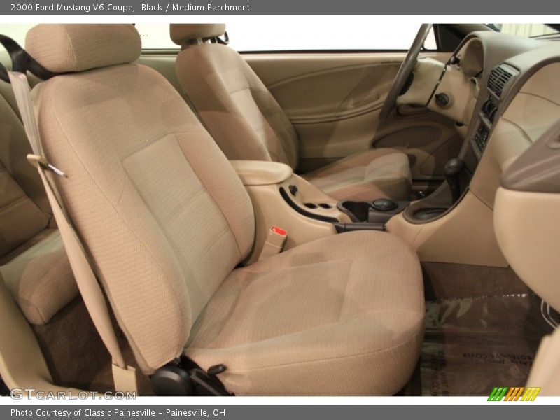 Black / Medium Parchment 2000 Ford Mustang V6 Coupe