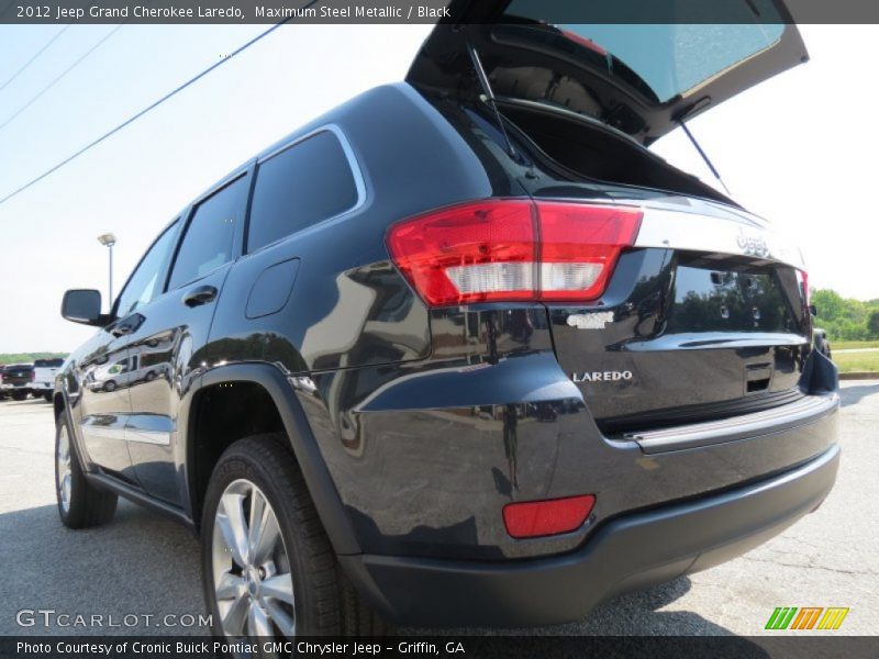 Maximum Steel Metallic / Black 2012 Jeep Grand Cherokee Laredo