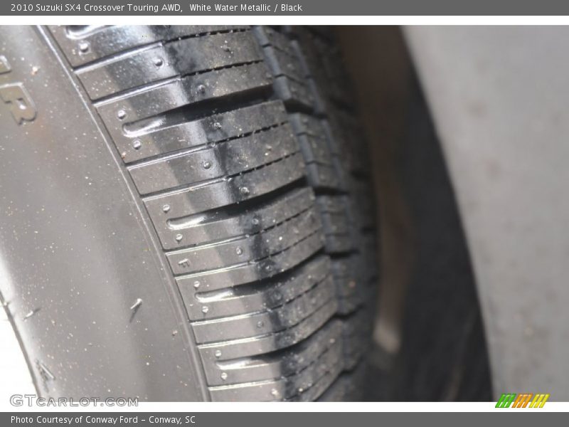 White Water Metallic / Black 2010 Suzuki SX4 Crossover Touring AWD
