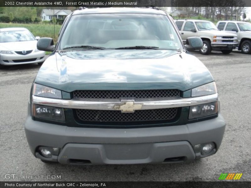 Forest Green Metallic / Medium Neutral 2002 Chevrolet Avalanche 4WD