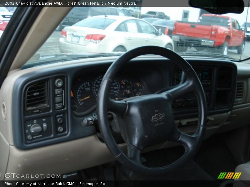 Forest Green Metallic / Medium Neutral 2002 Chevrolet Avalanche 4WD
