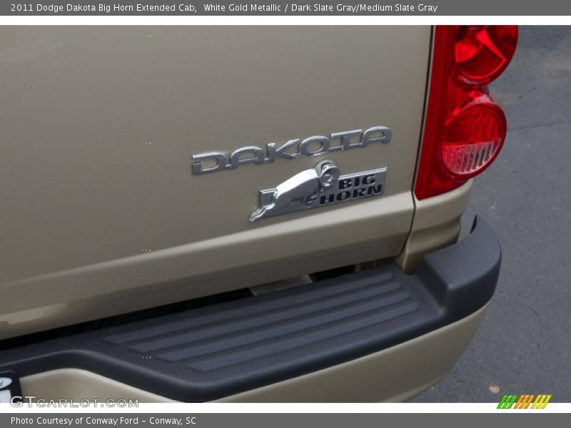 White Gold Metallic / Dark Slate Gray/Medium Slate Gray 2011 Dodge Dakota Big Horn Extended Cab