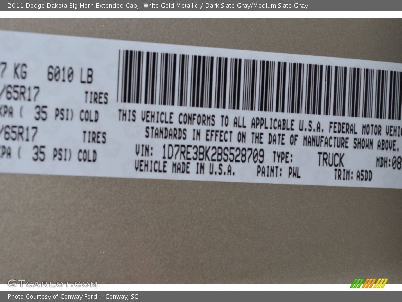 White Gold Metallic / Dark Slate Gray/Medium Slate Gray 2011 Dodge Dakota Big Horn Extended Cab