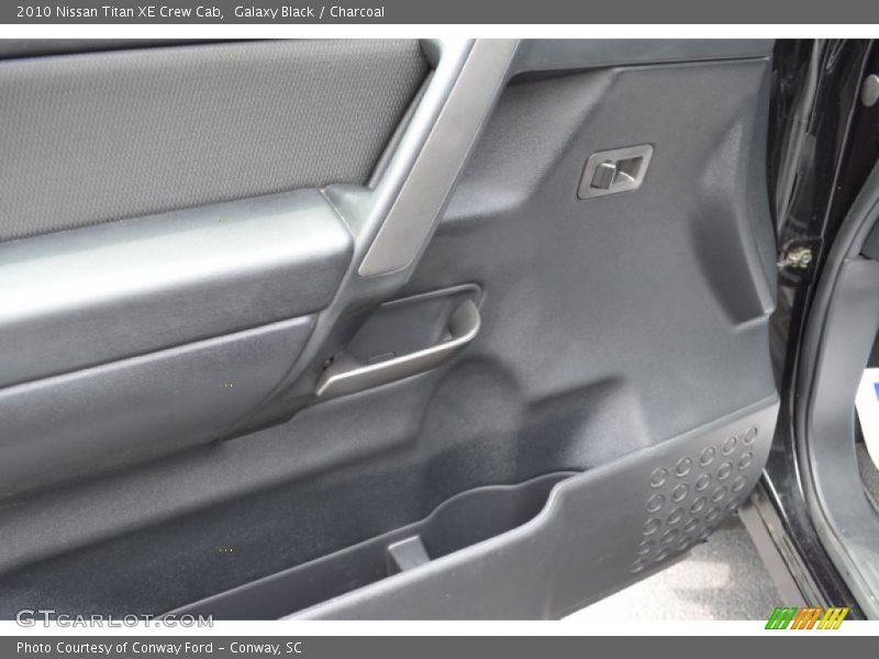 Galaxy Black / Charcoal 2010 Nissan Titan XE Crew Cab