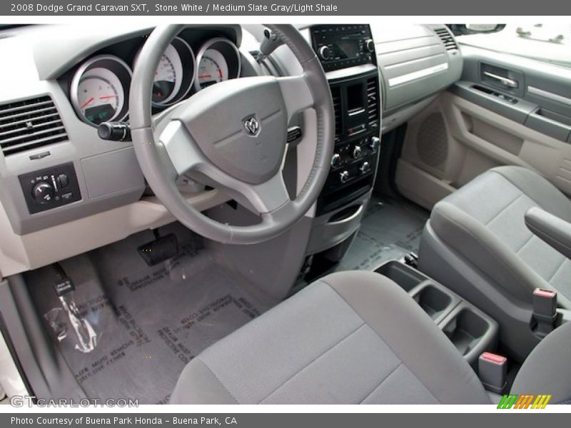 Stone White / Medium Slate Gray/Light Shale 2008 Dodge Grand Caravan SXT