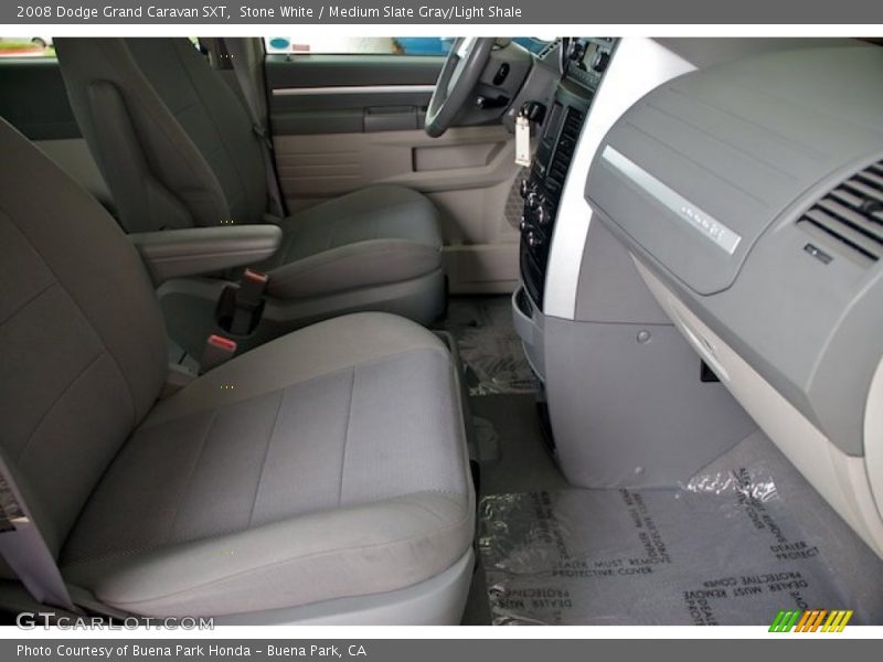 Stone White / Medium Slate Gray/Light Shale 2008 Dodge Grand Caravan SXT
