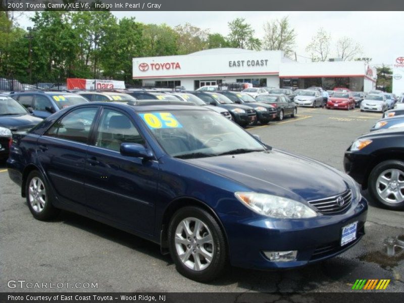 Indigo Ink Pearl / Gray 2005 Toyota Camry XLE V6