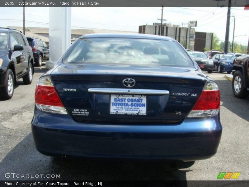 Indigo Ink Pearl / Gray 2005 Toyota Camry XLE V6