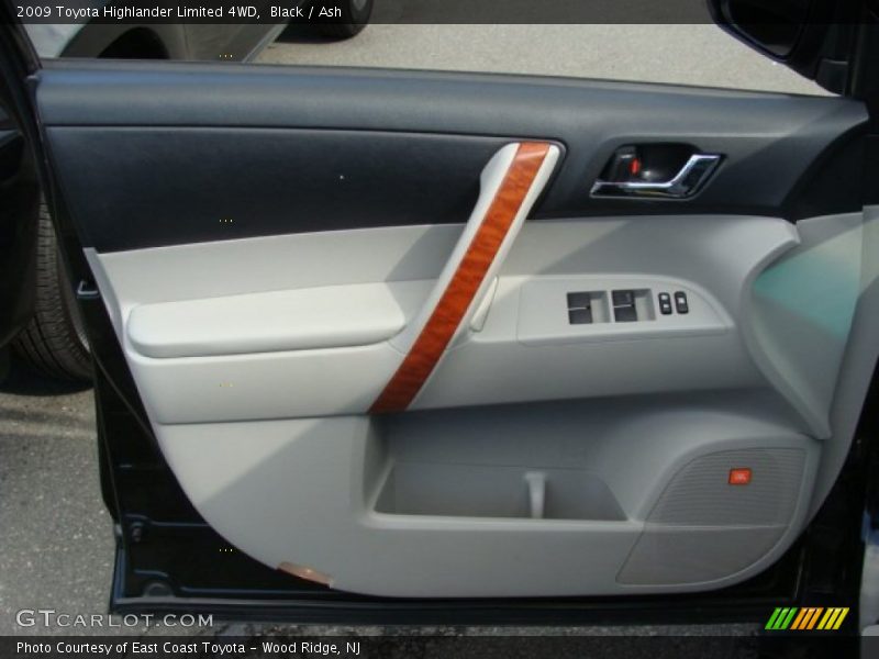 Black / Ash 2009 Toyota Highlander Limited 4WD