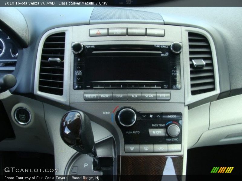 Classic Silver Metallic / Gray 2010 Toyota Venza V6 AWD