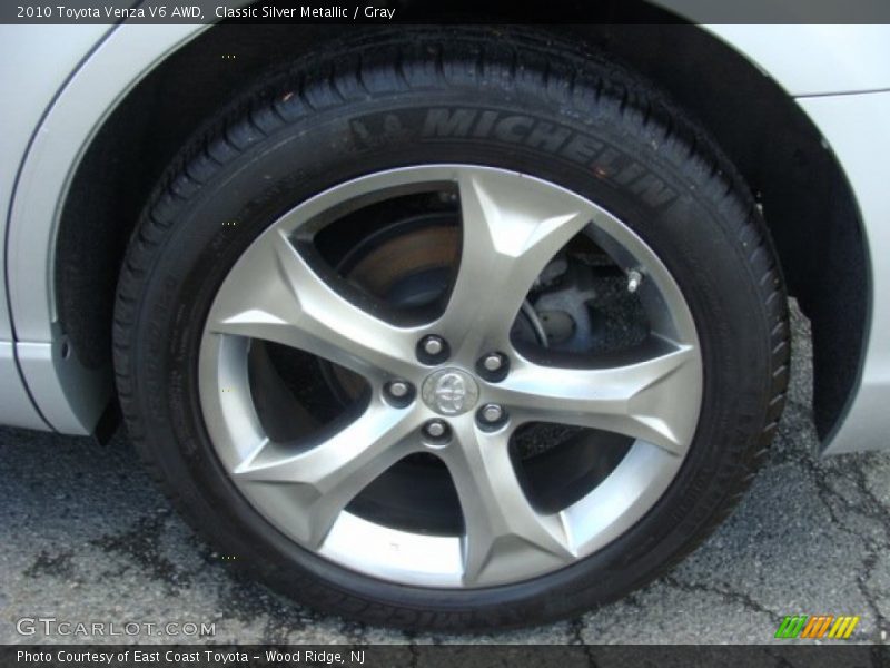 Classic Silver Metallic / Gray 2010 Toyota Venza V6 AWD