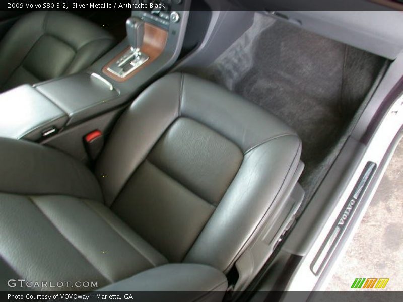 Silver Metallic / Anthracite Black 2009 Volvo S80 3.2