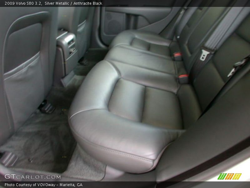 Silver Metallic / Anthracite Black 2009 Volvo S80 3.2