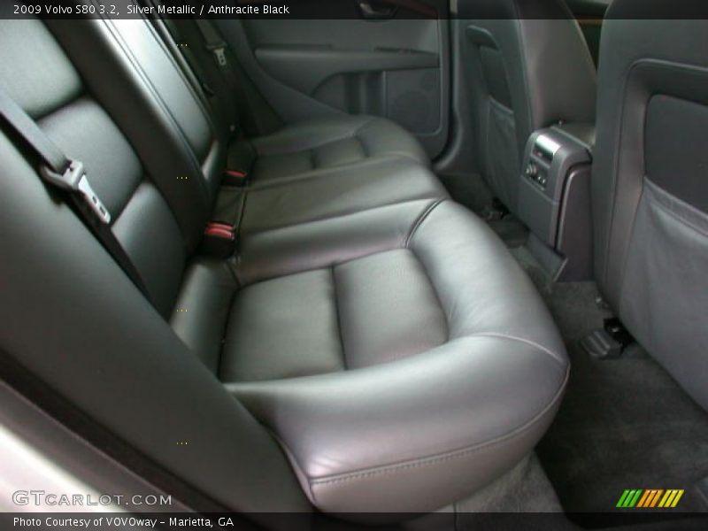 Silver Metallic / Anthracite Black 2009 Volvo S80 3.2