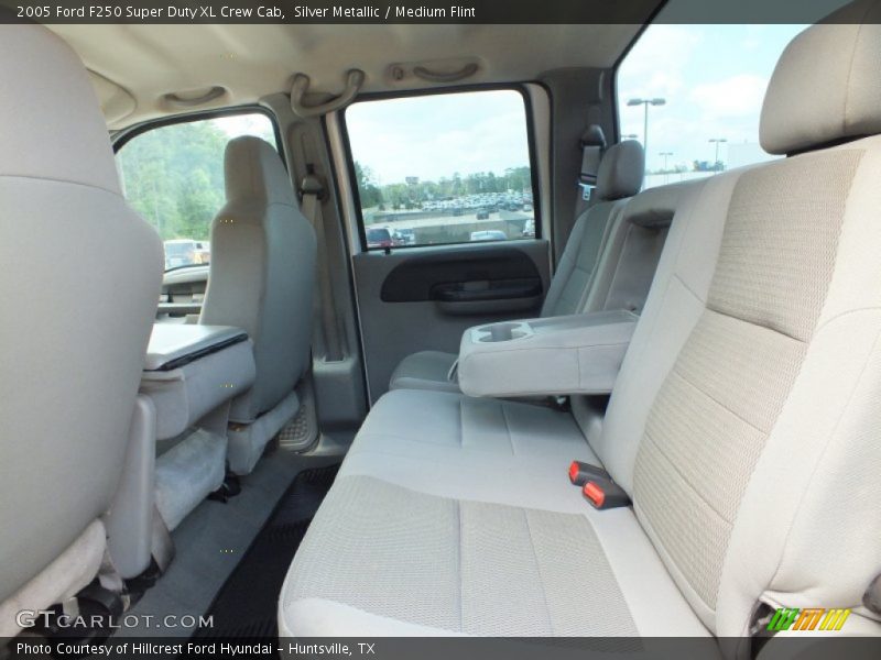 Silver Metallic / Medium Flint 2005 Ford F250 Super Duty XL Crew Cab