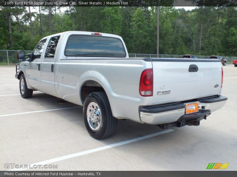 Silver Metallic / Medium Flint 2005 Ford F250 Super Duty XL Crew Cab