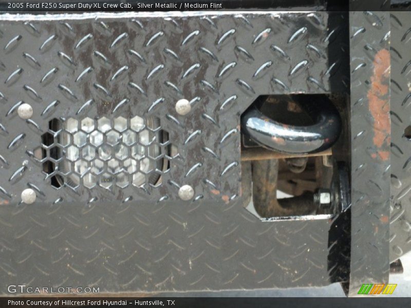 Silver Metallic / Medium Flint 2005 Ford F250 Super Duty XL Crew Cab