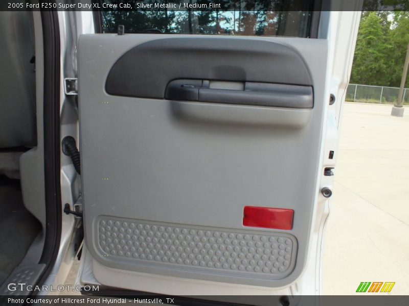 Silver Metallic / Medium Flint 2005 Ford F250 Super Duty XL Crew Cab