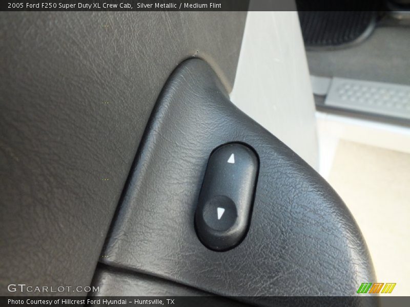 Silver Metallic / Medium Flint 2005 Ford F250 Super Duty XL Crew Cab
