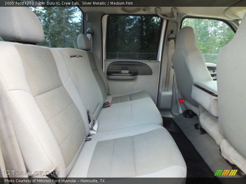 Silver Metallic / Medium Flint 2005 Ford F250 Super Duty XL Crew Cab