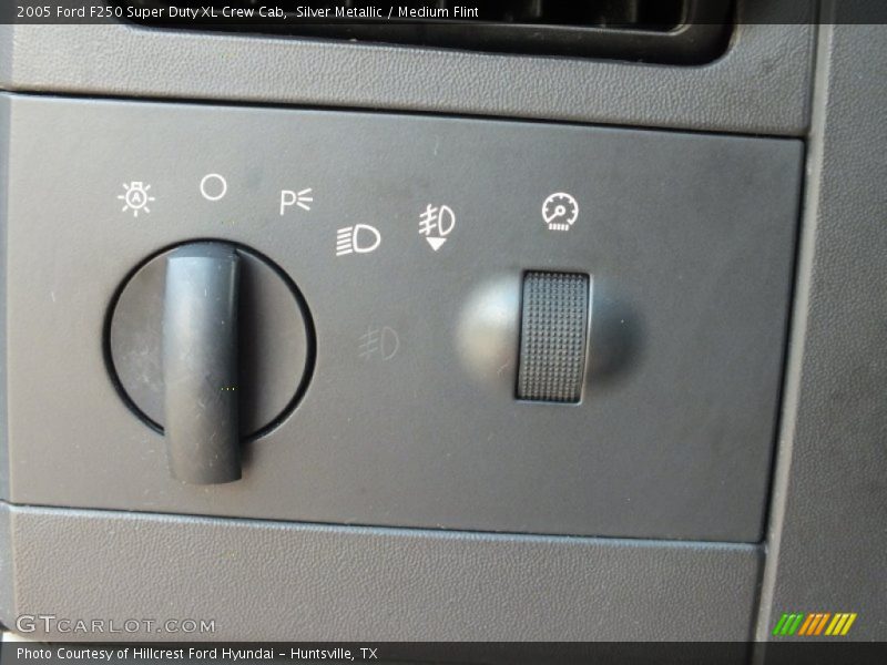 Silver Metallic / Medium Flint 2005 Ford F250 Super Duty XL Crew Cab