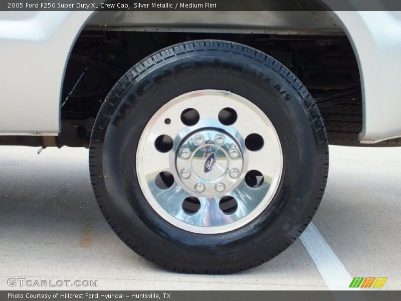 Silver Metallic / Medium Flint 2005 Ford F250 Super Duty XL Crew Cab